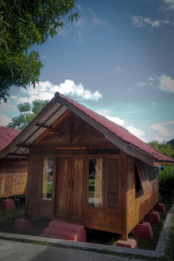 Yut'S Inn Flower Paradise Gili Gede Экстерьер фото